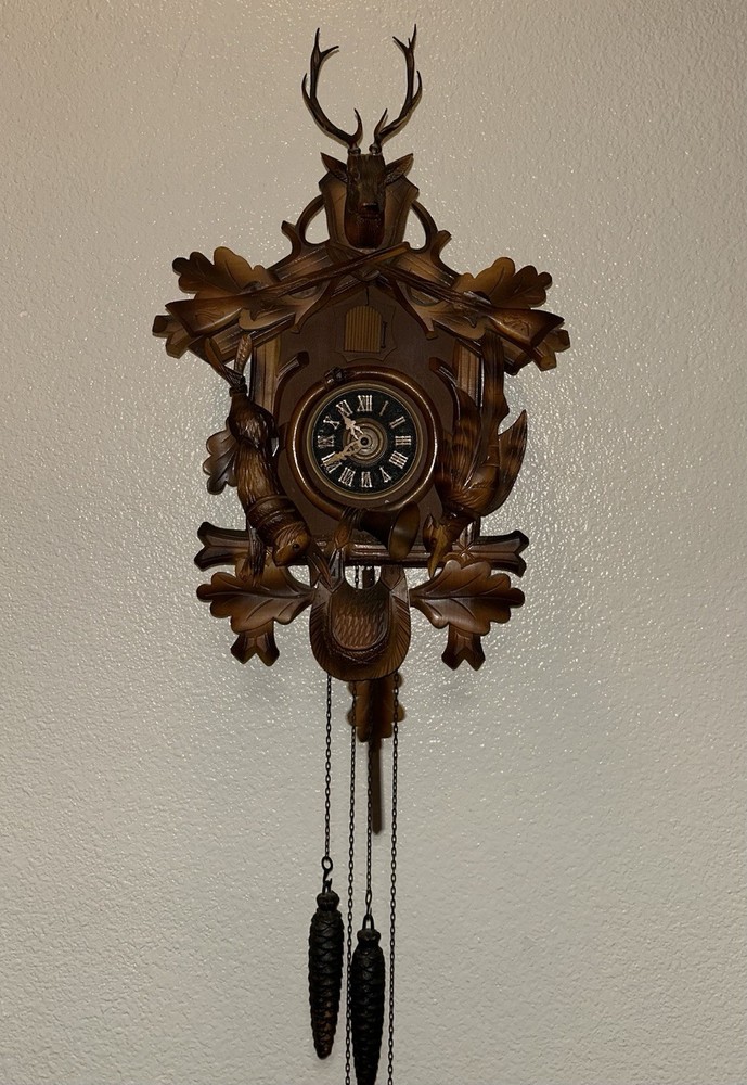 Vintage Hunter Cuckoo Clock Germany – Left Bellow Needs Repair, Runs