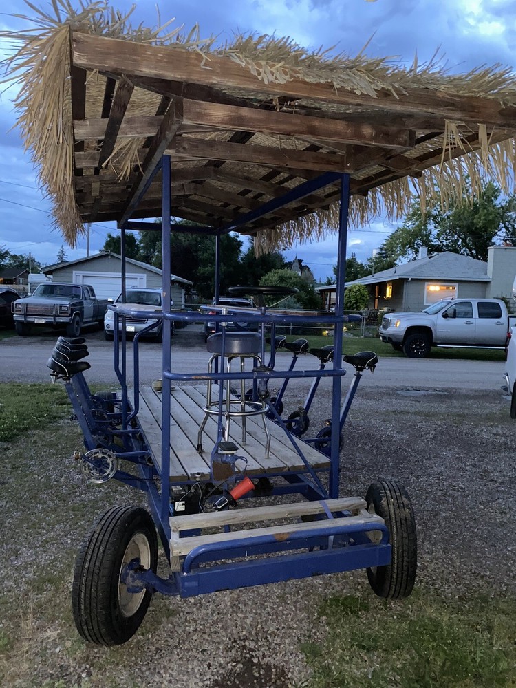 BAR ON WHEELS - Party Peddler