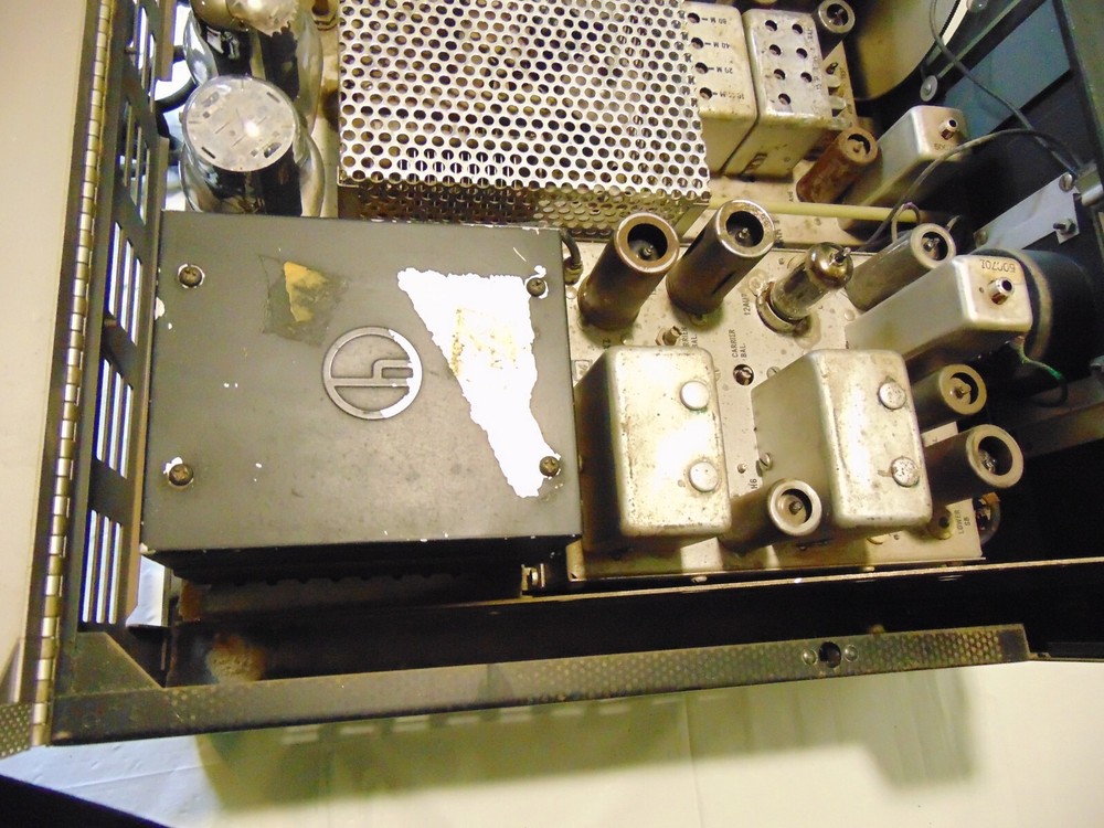 Hallicrafters HT-32 Ham Radio Transmitter