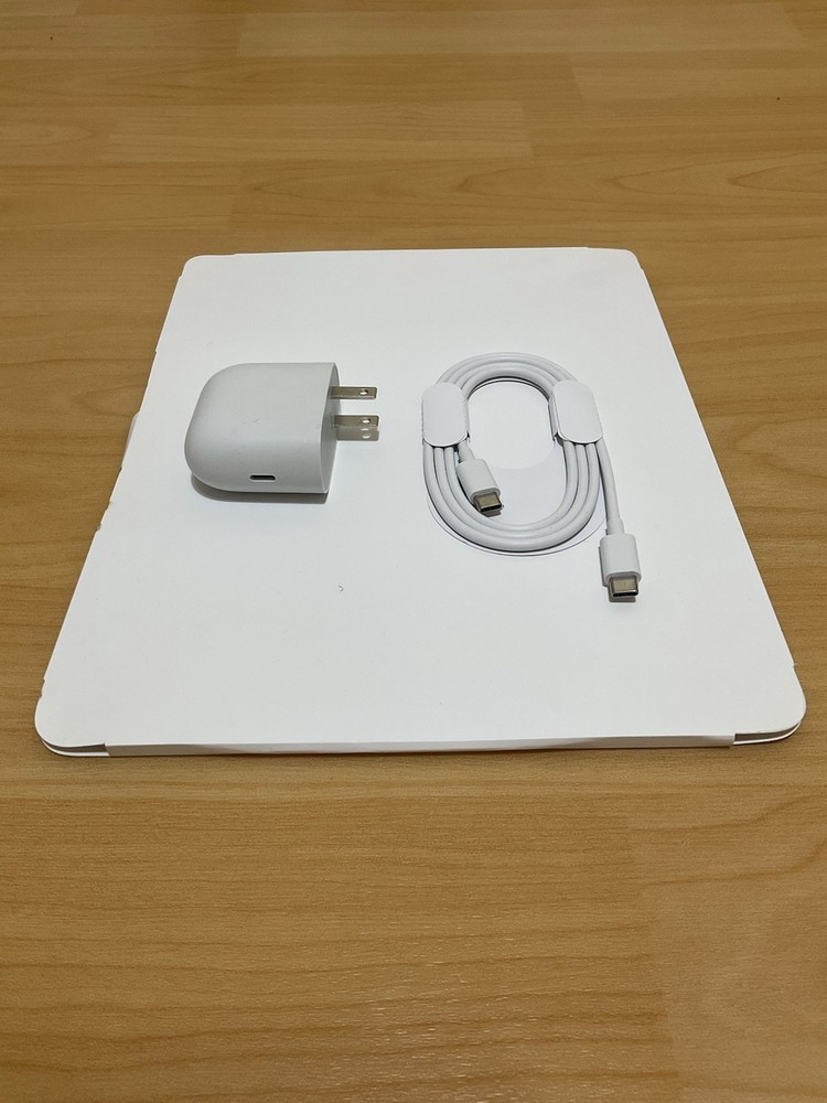 Google - 45W USB-C Walll Power Charger & USB- C CABLE - Snow