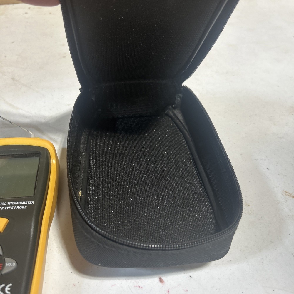 CEN-TECH 92242 digital thermometer with K type probe