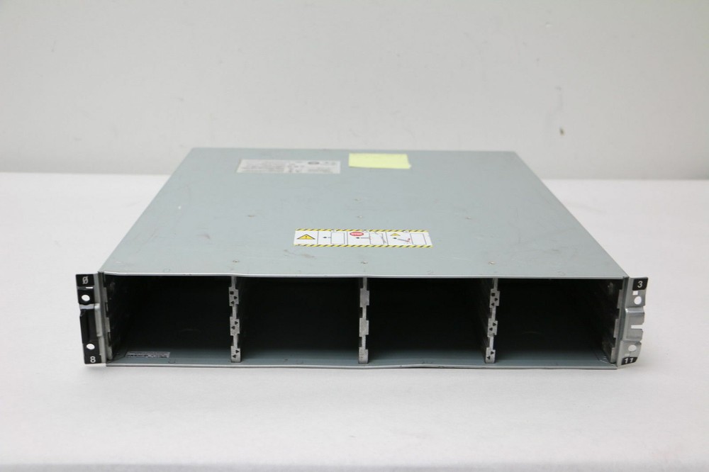 100-562-116 EMC 	AX4-5 SAS/SATA 12 Disk Array Expansion