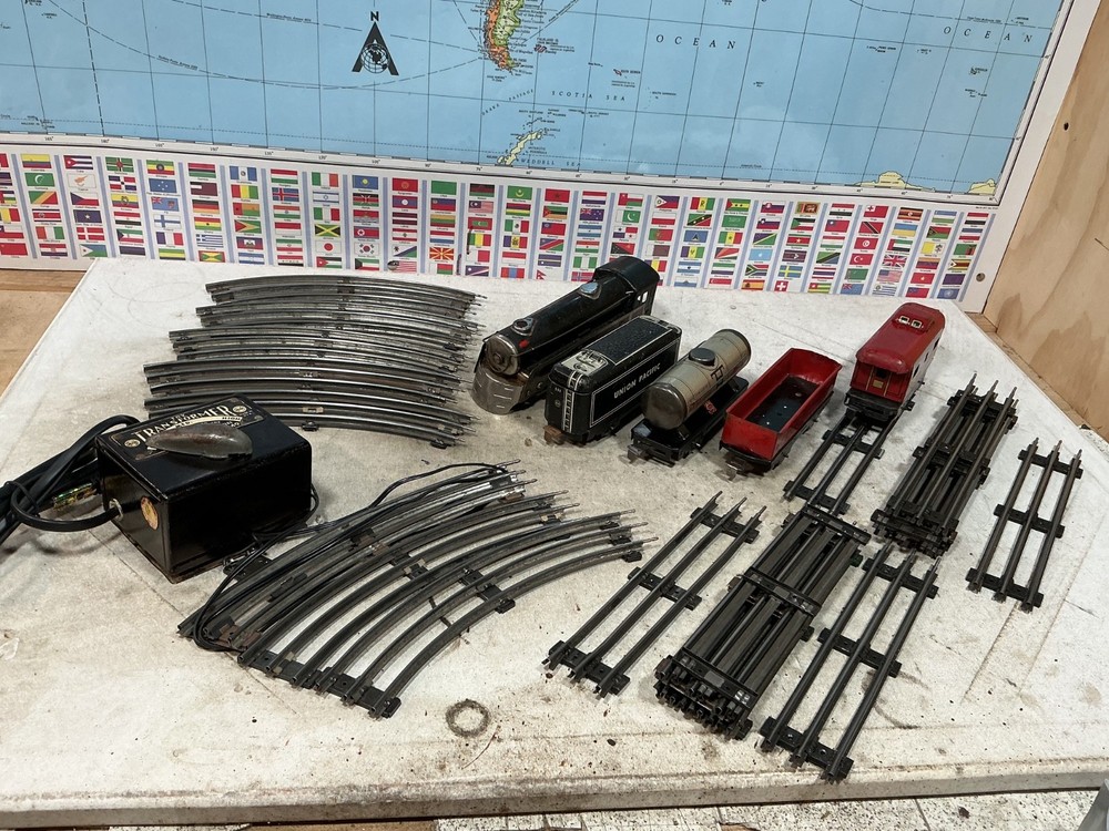 MARX Postwar Steam Engine Set w. Transformer Tracks Freight Car Set 0 scale