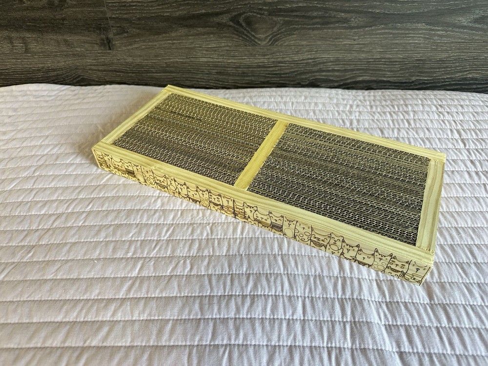 Refillable cat scratcher - engraved wood frame - cat scratching post -Handmade