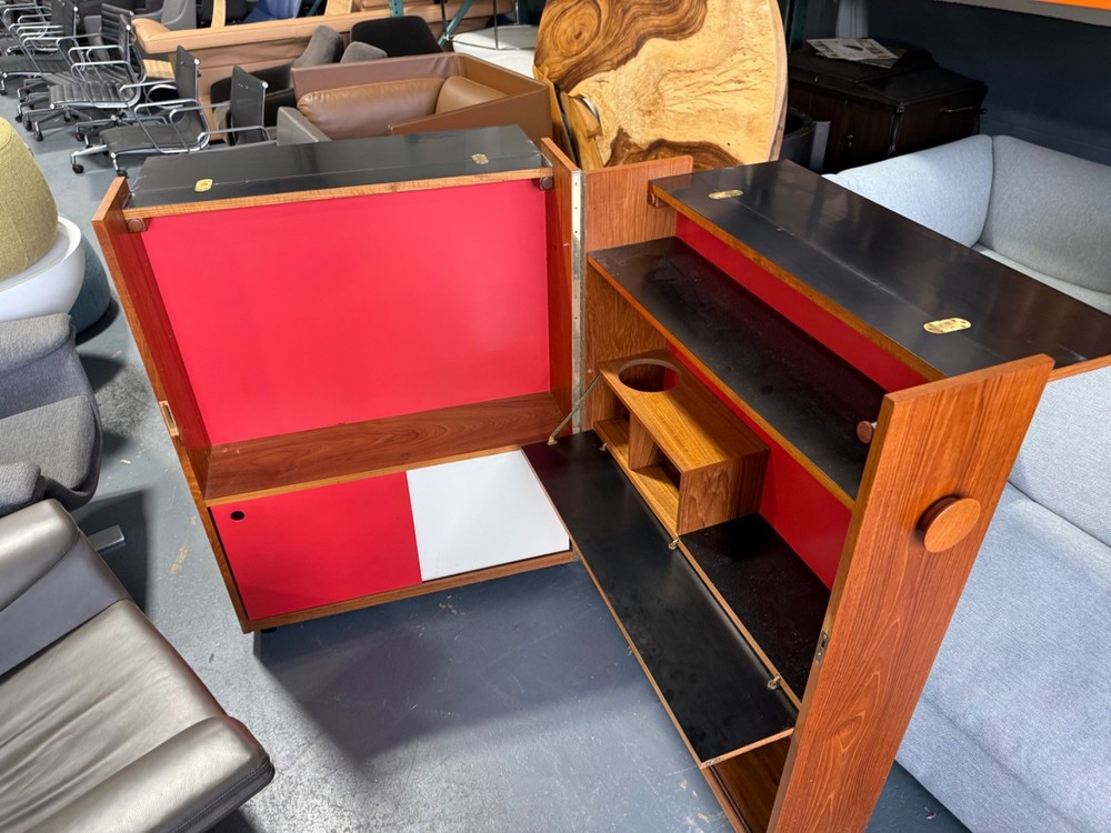 Erik Buch Foldable Dry Bar for Dylan