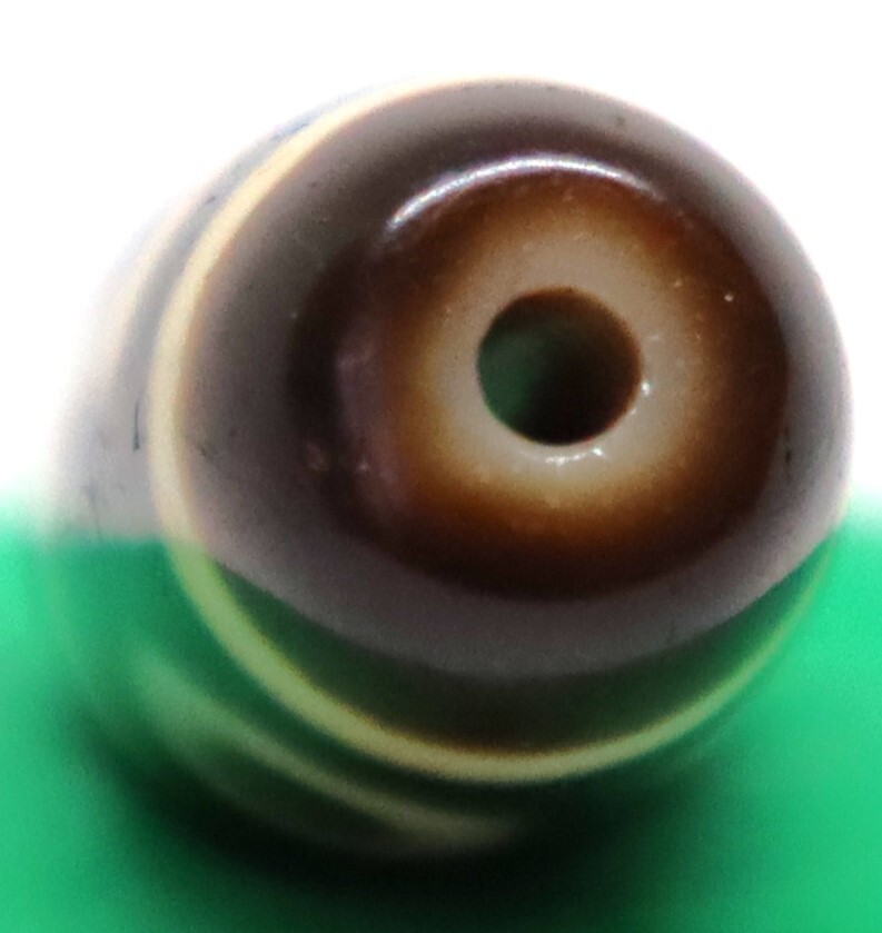 beautiful ancient two eyes agate bead size 30.2mm/10.7mm