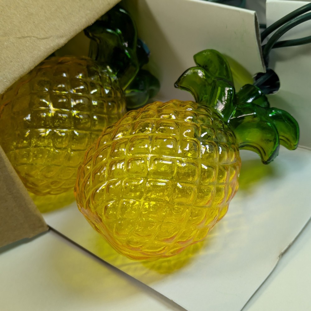 Pineapple String Lights Darice 8.75' 10 Lights 3" Hard Plastic Blowmold Camper
