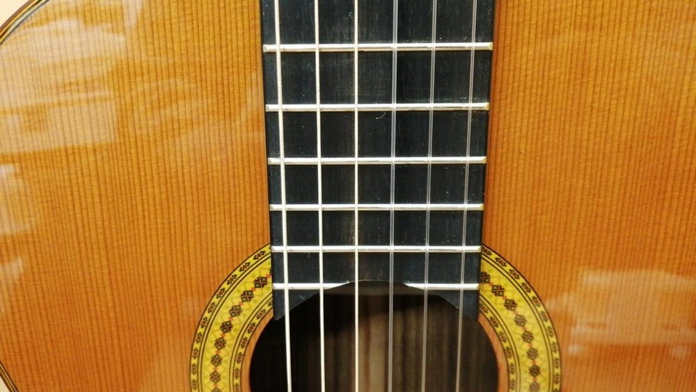 YAMAHA GC22C lassical guitar