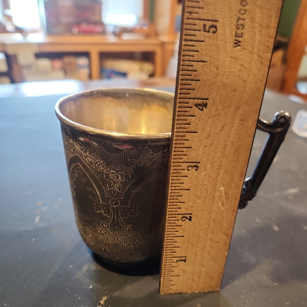 REED & BARTON silver plated child's cup.
