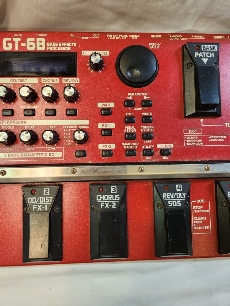 Red BOSS Bass Effects Processor GT-6B Guitar Multi-Effects Processor