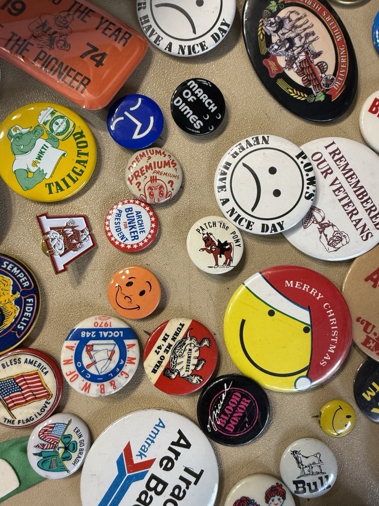 300 VINTAGE BUTTONS TEAMSTERS PLUS MORE