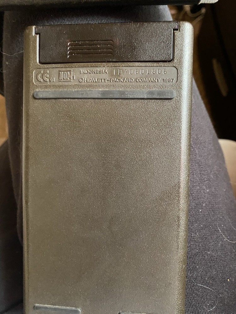 Hewlett Packard HP 20S Scientific Calculator & Case