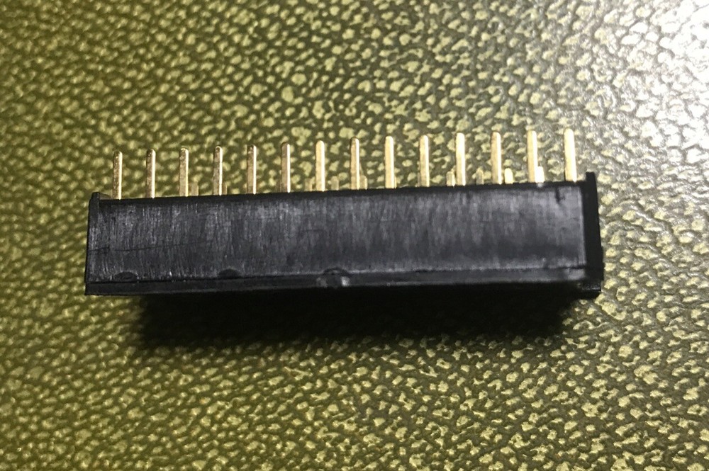 28 Pin Wide DIP Plastic Socket Gold Pins