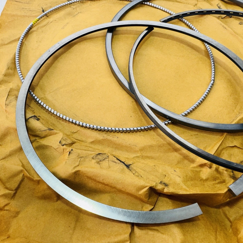 Genuine Cummins OEM Piston Ring Kit 4376377