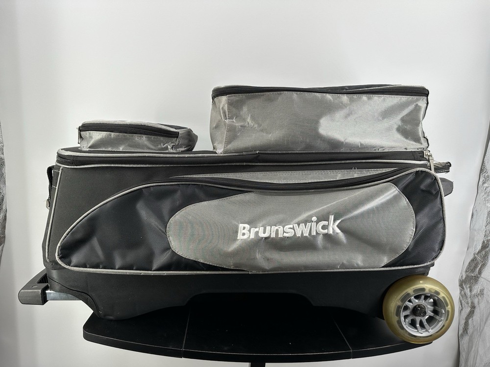 Brunswick Flash X Triple Roller Bowling Bag - Silver (preowned)