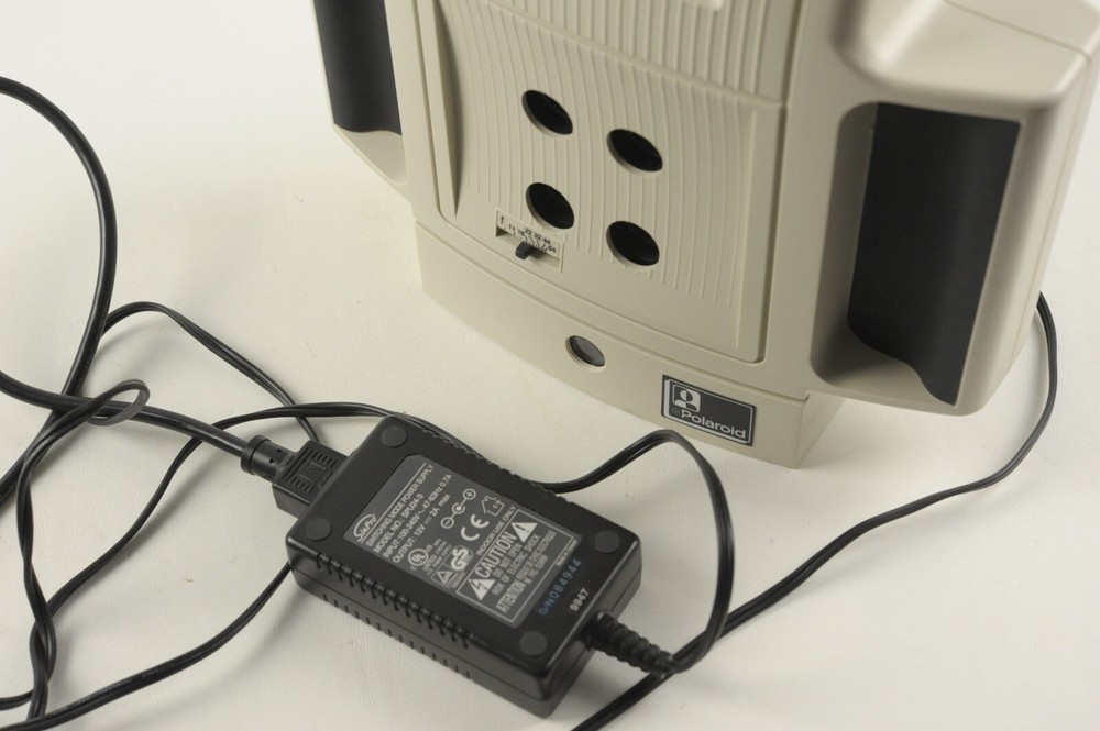 Polaroid Model ID Econo/Delux Camera System ID-104
