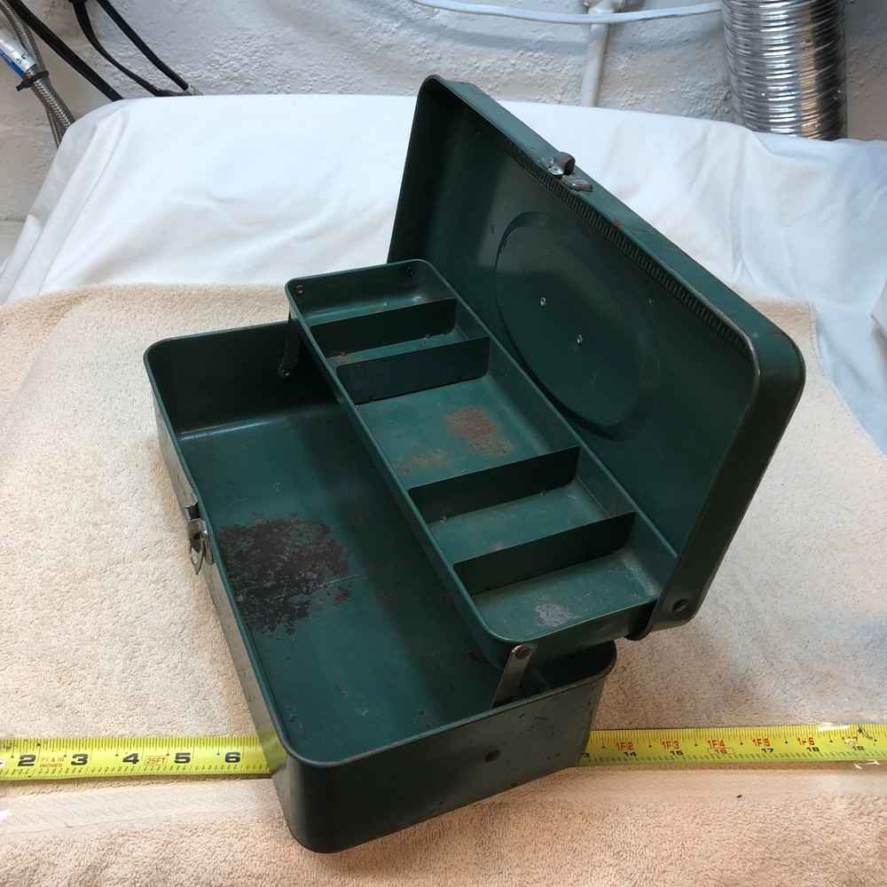 VINTAGE GREEN UNION UTILITY CHEST - U S A