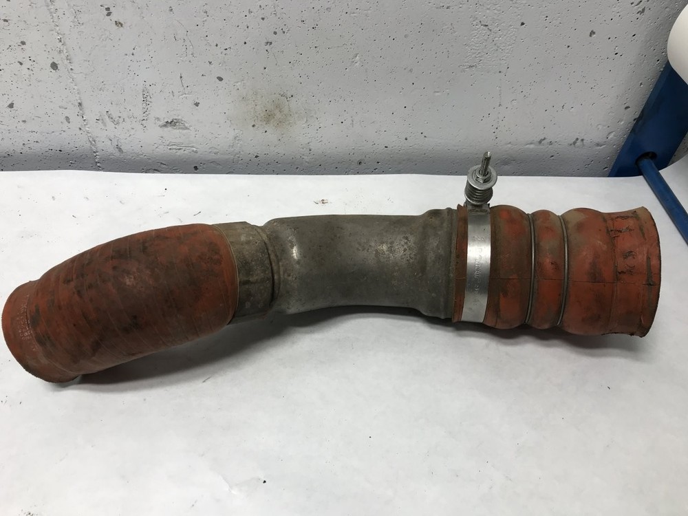 International WORKSTAR Right/Passenger Air Transfer Tube - Used