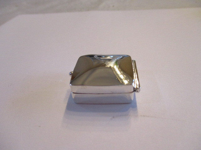 Sterling silver pill box square shape Smooth and shiny 925 silver hallmarked
