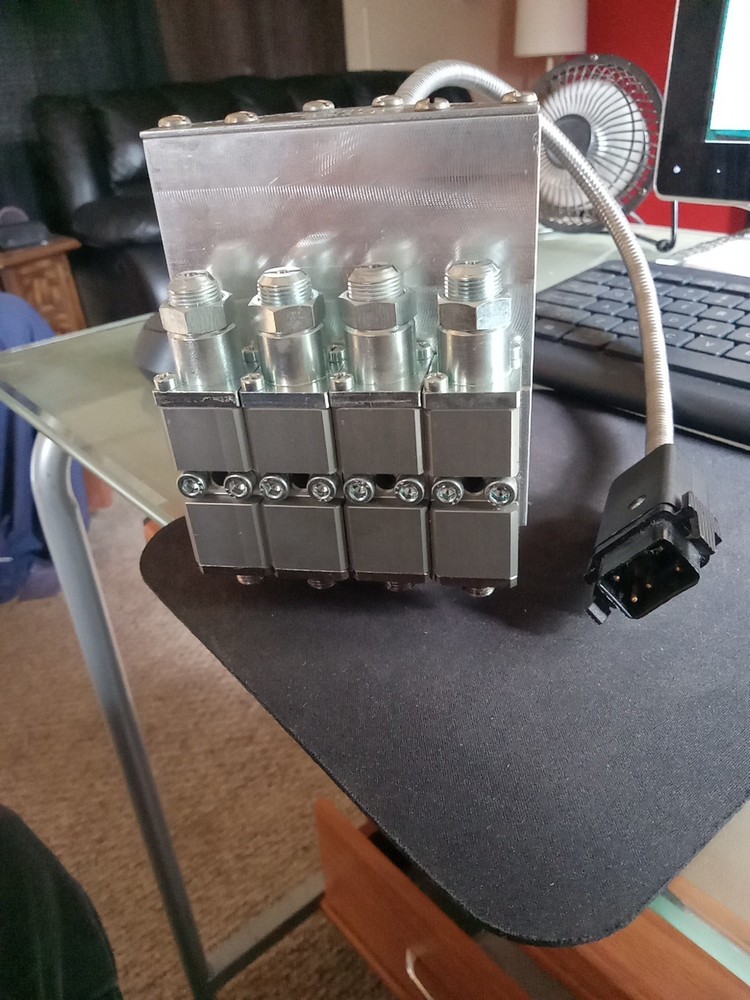 Zents / Nordson Applicator Head.