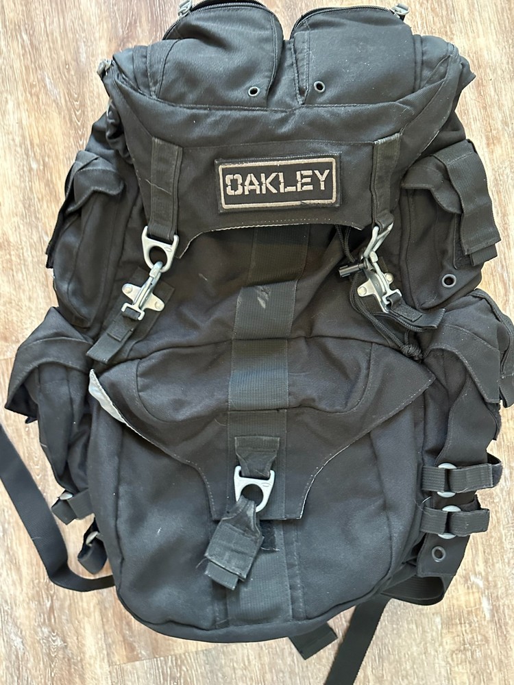 Oakley Mechanism Tactical Backpack Standard Issue Field Gear Gorpcore Rugged