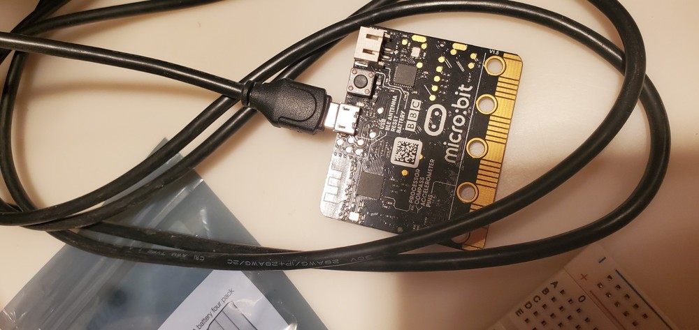 SparkFun Inventor's Kit for micro:bit - KIt 15228 Opened