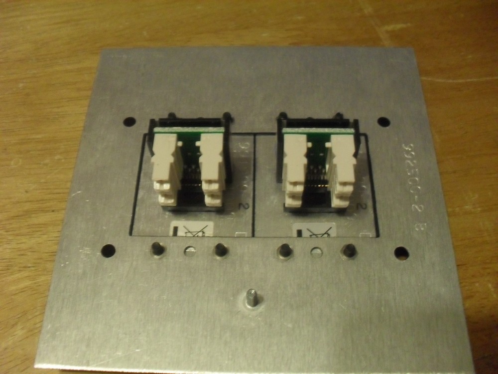 Extron CPM102 Two-Gang MAAP Mounting Frame 60-583-13 with 2 Data Jacks