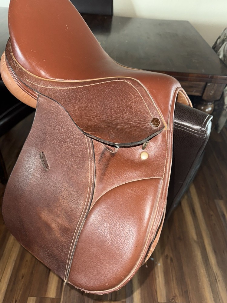 Club HDR Saddle. Lightly Used