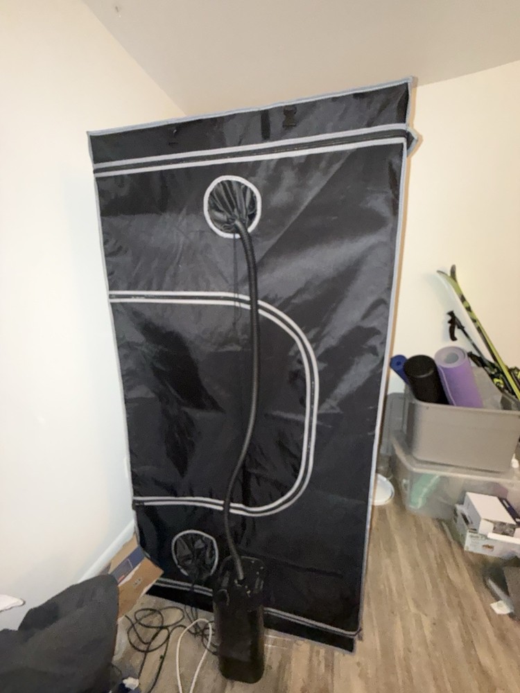 AC Infinity 3x3 Advanced Grow Tent