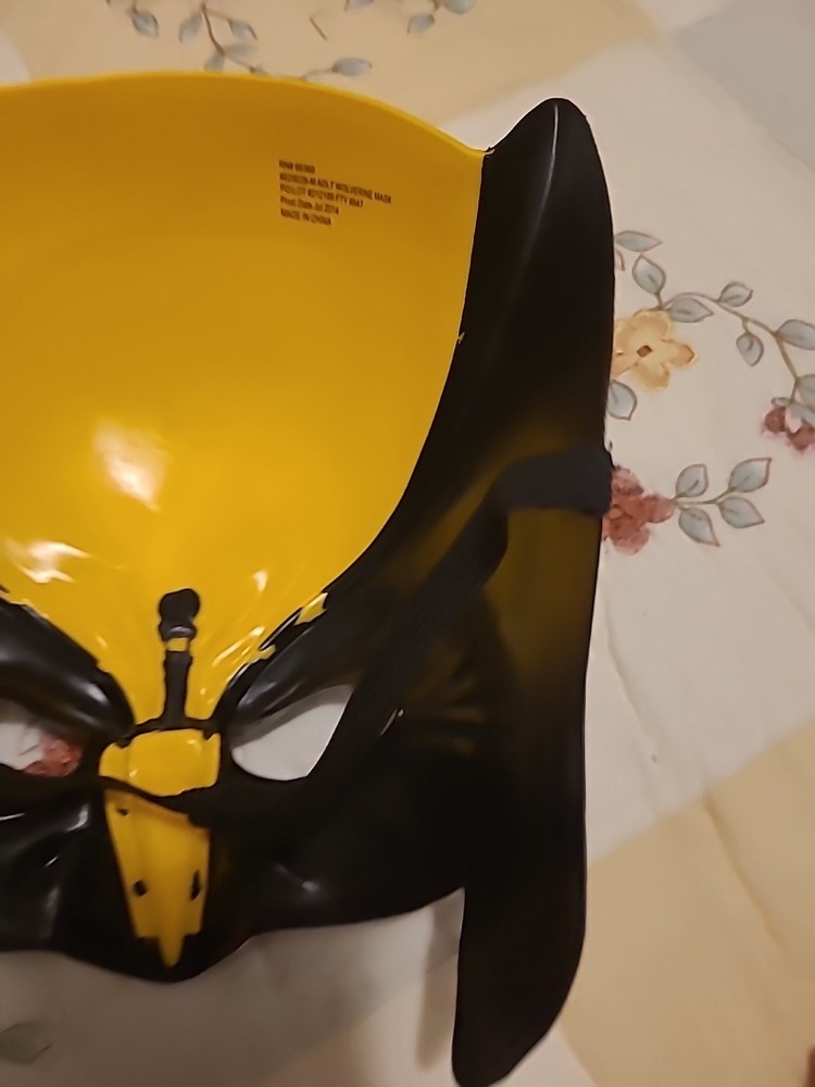 Vtg. Marvel Woverine Mask