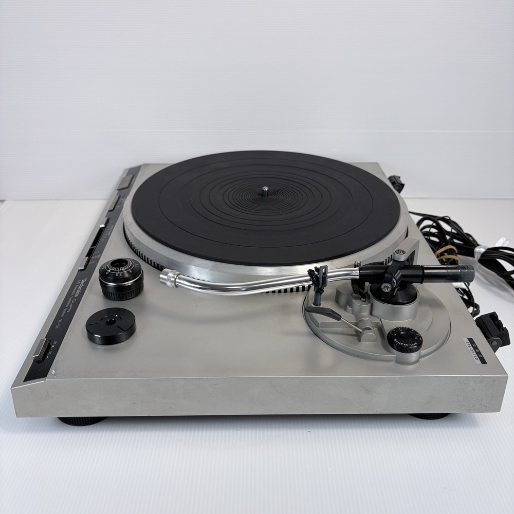 Technics SL-Q3 Turntable Quartz Direct Drive Fully Automatic Test Video
