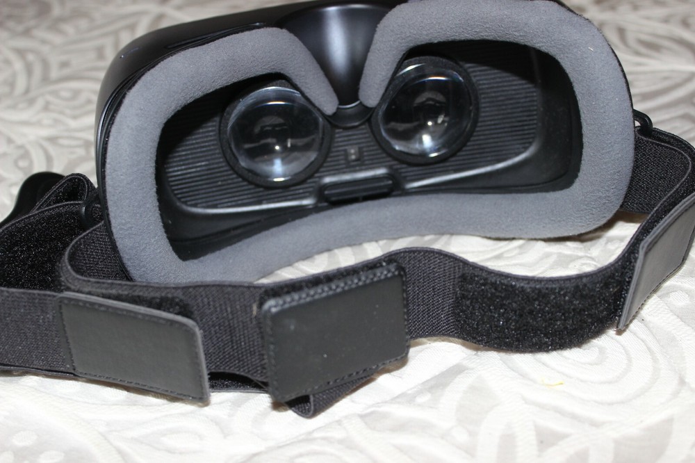 🌍 Samsung Gear VR,Oculus,WITH CONTROLLER, NO BOX