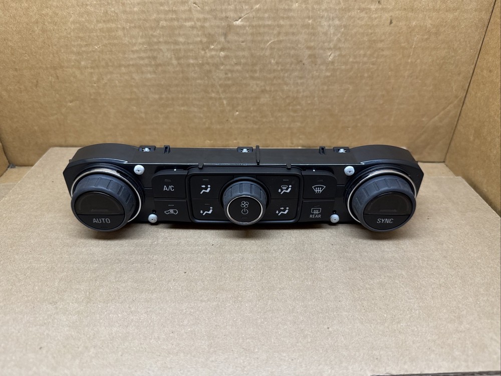 2017-2023 GMC Acadia Front Dash Temperature Temp Climate Control