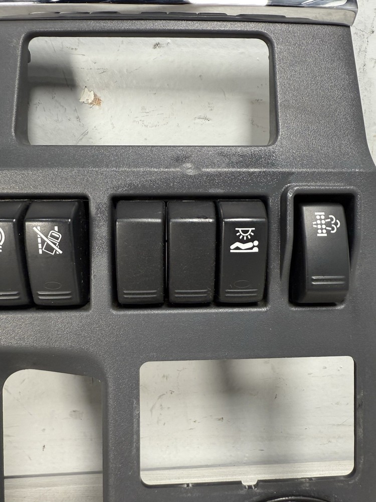 2020 Peterbilt 579 Dash Switch Panel S64-6149-1741100J1 *2206*