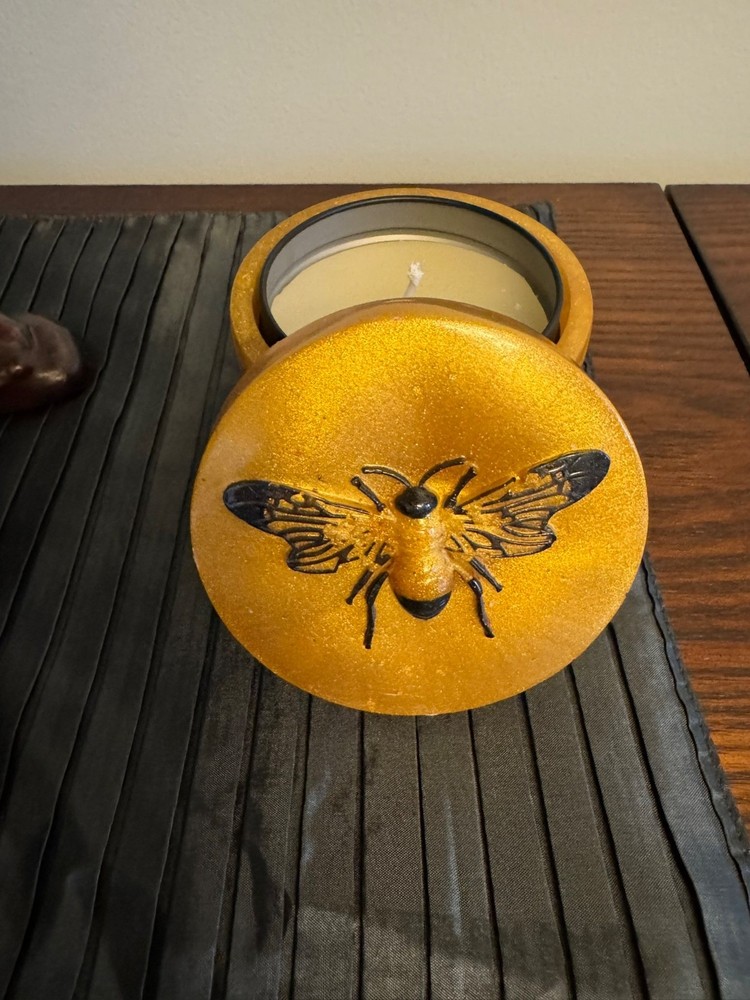 beehive candle and jar ( Vanilla Scented)