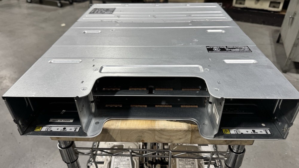 DELL EqualLogic PS4100 SAN Storage Array w/2x Dell E09M Control Modules WORKING