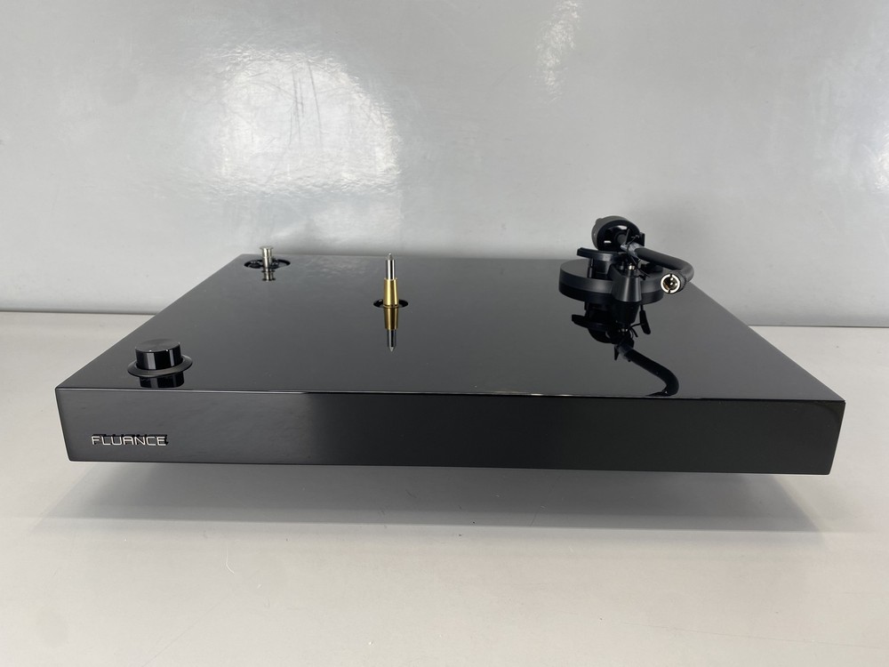 Fluance RT85T Reference High Fidelity Turntable System - Black Gloss