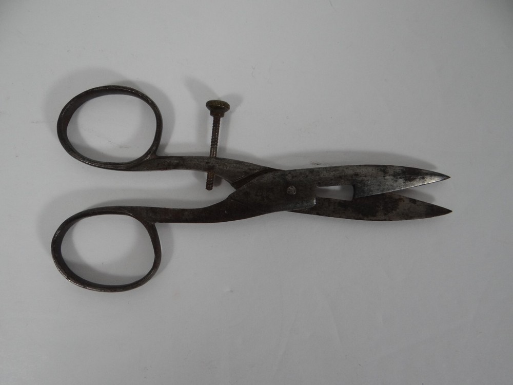 Vintage Buttonhole Scissors Jos. Bernard Sewing Tool