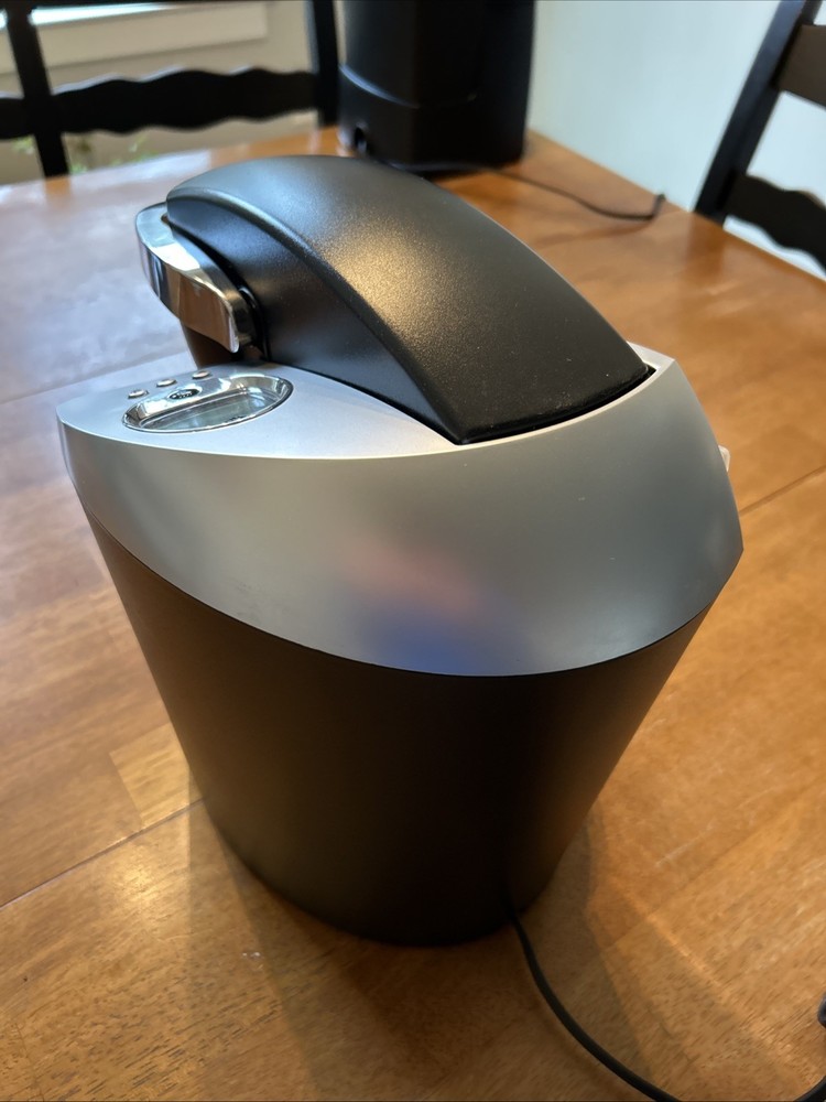 Keurig K60 Single-Serve Brewer Silver/Coffee Maker Base Only