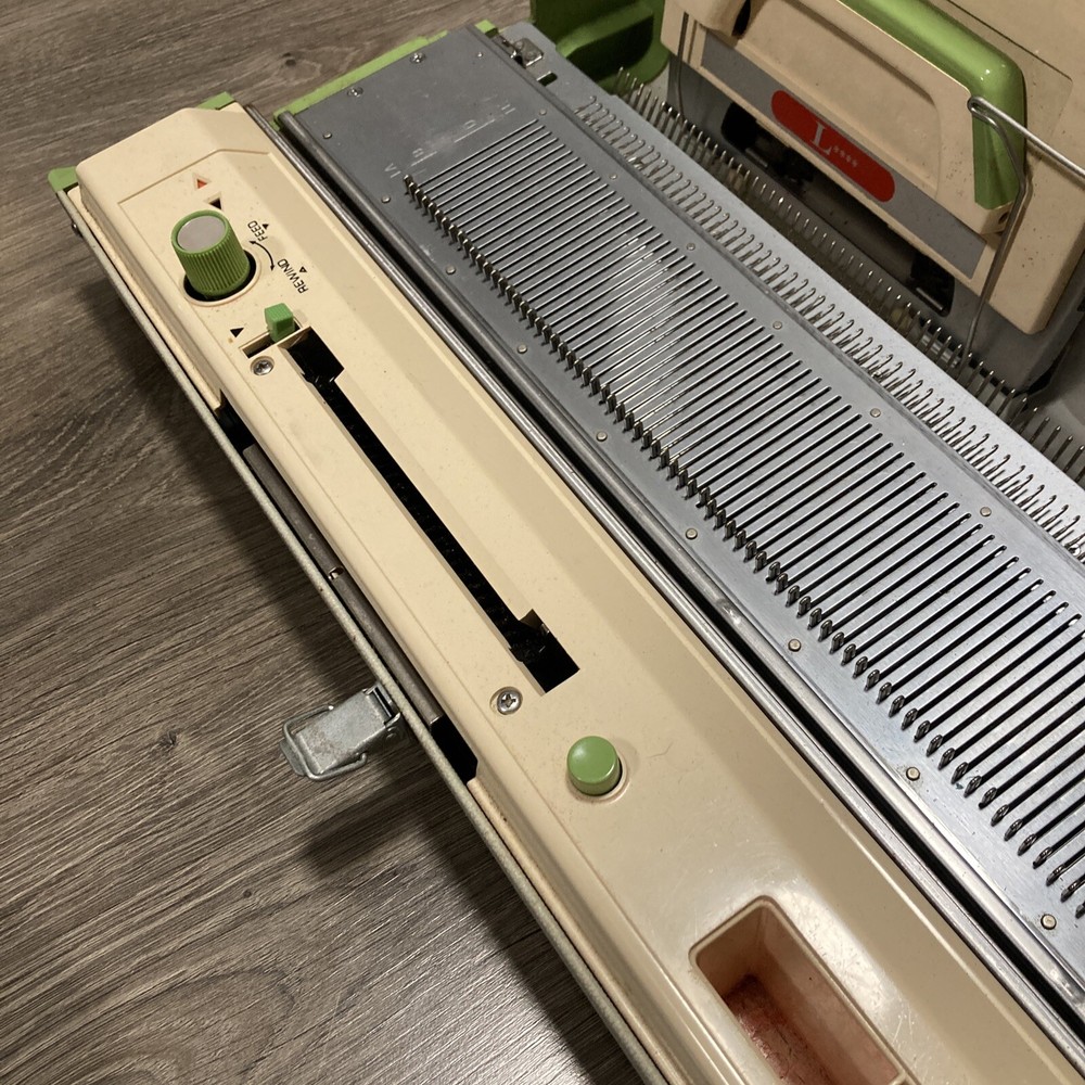 Brother KH820 knitting machine