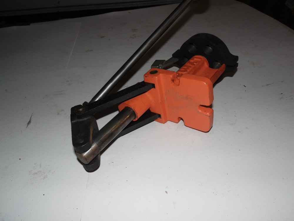 Lyman 6 Hole Turret Reloading Press