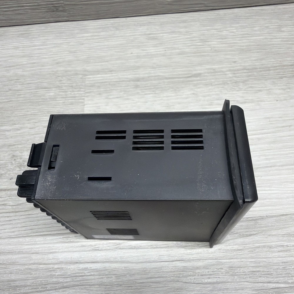 Autonics MT4W-AV-41 Digital Panel Meter, New