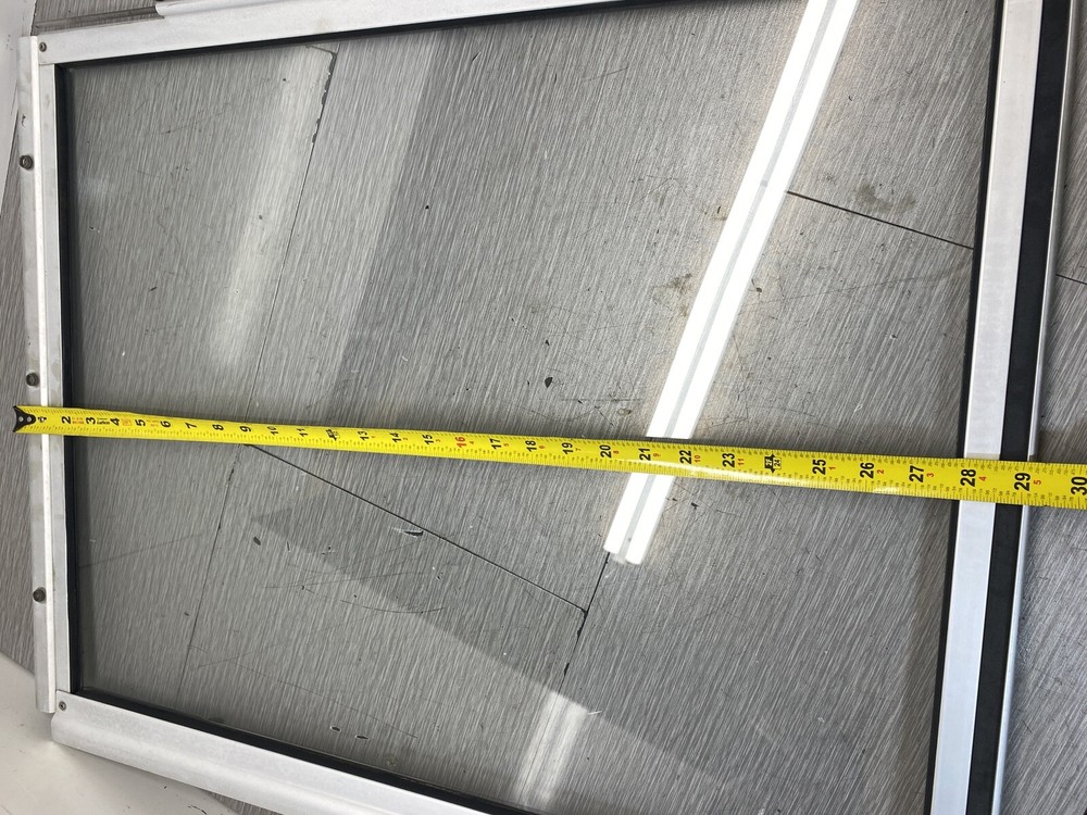 00 Bayliner 2150 Center Folding Hinge Windshield Glass Swing