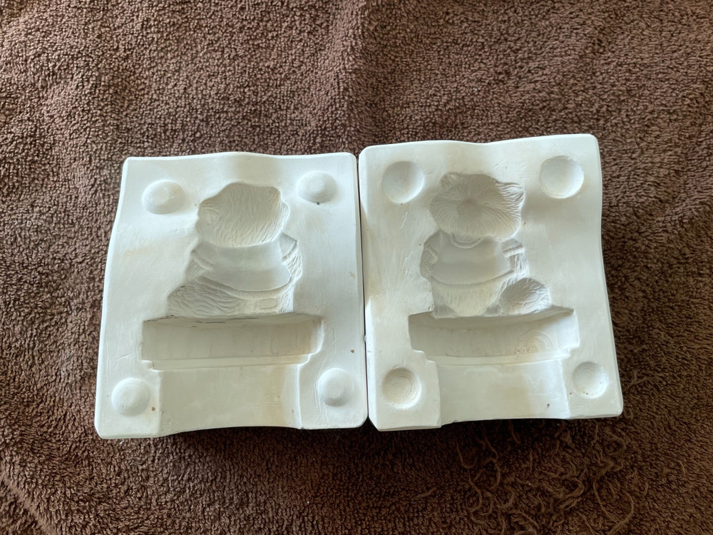#243-B - Racoon on Stump Ceramic Mold