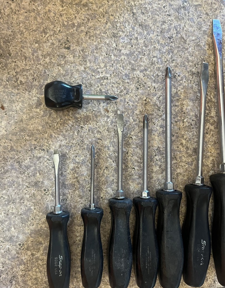 SNAP-ON TOOLS VINTAGE 8 PIECE BLACK HARD HANDLE SCREWDRIVER SET