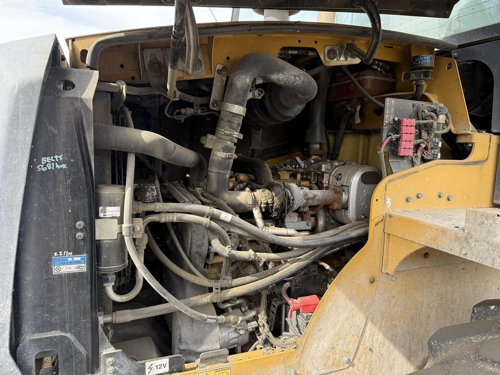 CATERPILLAR 914K COMPACT WHEEL LOADER (JUST SERVICED BY OEM)