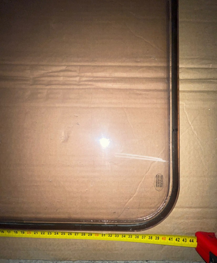 Window Motorhomes Length: 96cm Width: 41.5cm