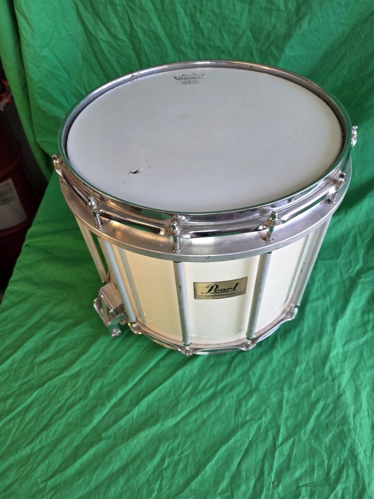 Pearl 15"  Marching Snare Drum