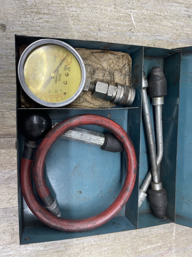 Vintage K-D TOOLS COMPRESSION TESTER W/ CASE