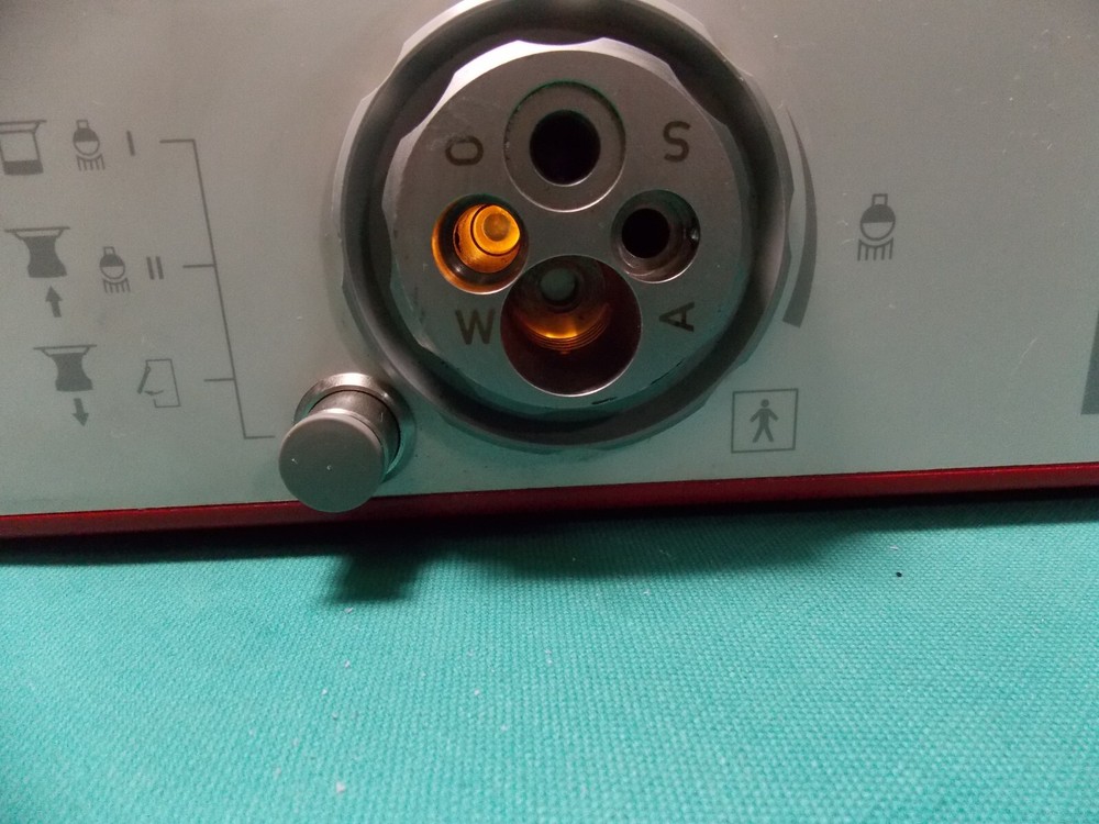 Richard Wolf 4251,107 LP Endoscope Halogen Fiber Optic Light Source (LAM-2407)